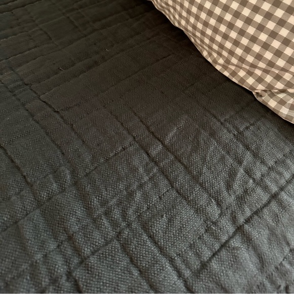 Pottery Barn Bedding Pottery Barn King Quilt And 3 Euro Shams